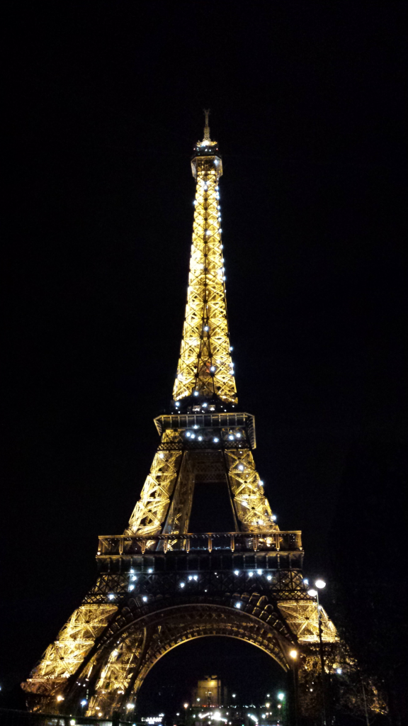 Eifelturm bei Nacht